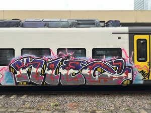 Photo 352 from Graffiti